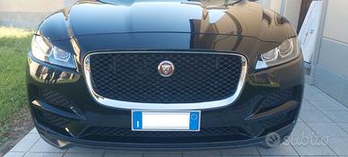 JAGUAR F-PACE 2.0D AWD AUT. Prestige - 4X4 - 180CV