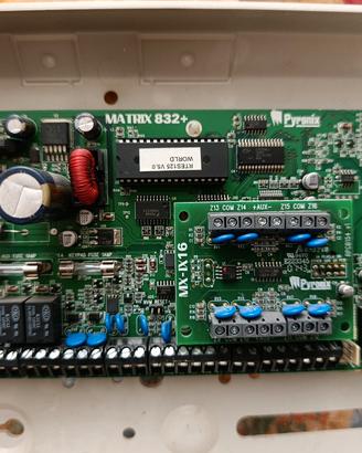 Centrale Allarme Pyronix Matrix 832+