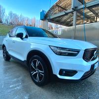 Volvo XC40 D4 RDesign 190CV FULL