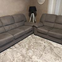 divani  a euro 300 tutti i due