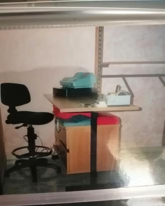 Scrivania da ufficio/lavoro + Sedia 