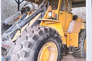 Pala gommata Volvo BM 4500