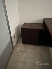 mobile nuovo in legno