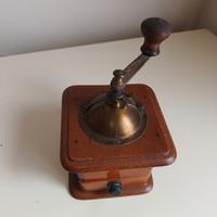 Macinacaffè Vintage in Legno e Ottone