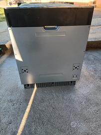 Lavastoviglie MIDEA a incasso semi nuova  