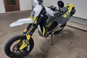 Husqvarna 701 Supermoto