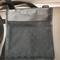 pochette GUCCI 