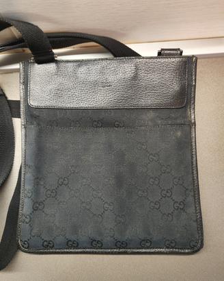 pochette GUCCI 