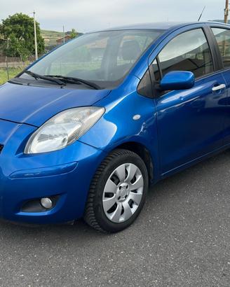 Toyota Yaris 1.0 5 porte