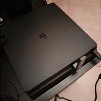 PlayStation 4 slim 1 TB 2 controller garanzia 