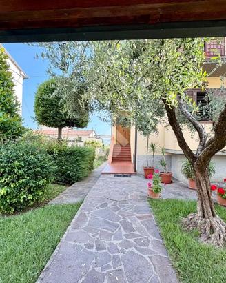 PORZIONE DI BIFAMILIARE A MONTEMURLO