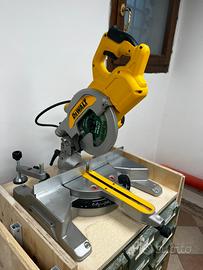 Troncatrice DeWalt DWS777 -QS