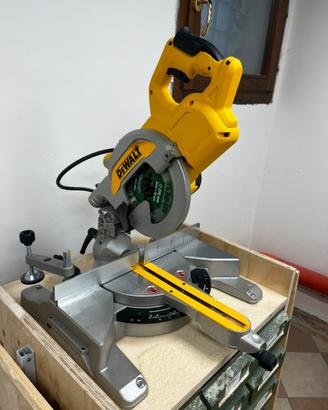 Troncatrice DeWalt DWS777 -QS