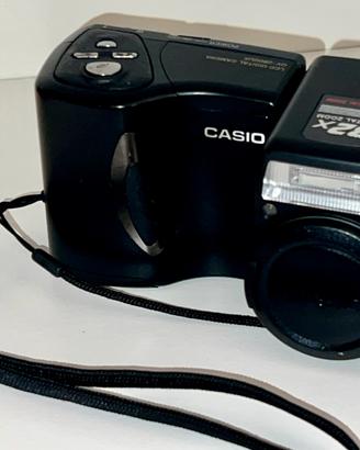 Casio fotocamera digitale compatta