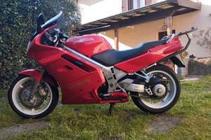 Honda VFR 750 F