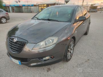 Lancia delta 1.6- 2011 PREZZO ON TRATTABILE 