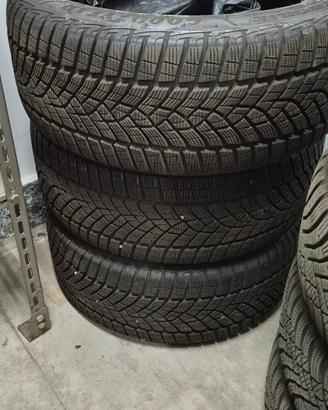 3 gomme invernali Goodyear 225-45-17
