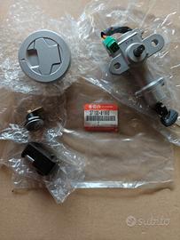 KIT CHIAVI COMPLETO ORIGINALE SUZUKI NUOVO MARAUDE