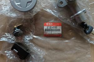 KIT CHIAVI COMPLETO ORIGINALE SUZUKI NUOVO MARAUDE