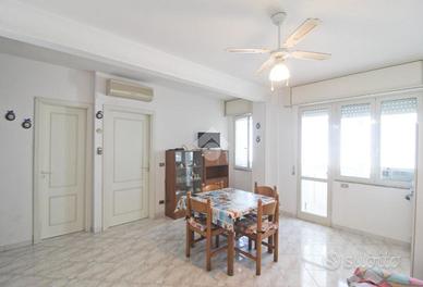 3 LOCALI A CAMPOMARINO