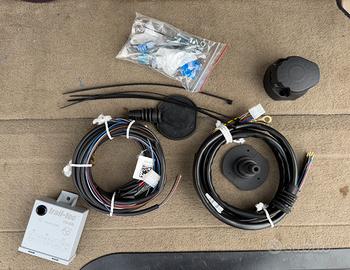 Kit elettrico universale 13 poli per gancio traino