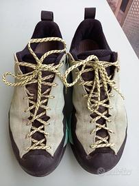 Scarponi trekking donna. Scarpa, modello Mescalito