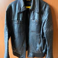 Giacca in pelle nera di ZARA