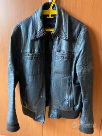 Giacca in pelle nera di ZARA