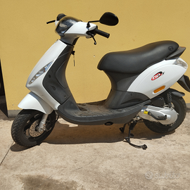 Piaggio ZIP 50 usato