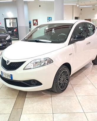 Lancia Ypsilon 1.2 69 CV 5 porte GPL Ecochic Gold