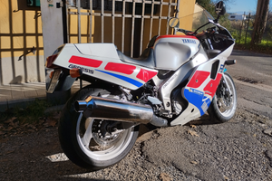 Yamaha FZR 1000 exup