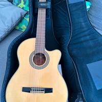 Chitarra Classica Elettrificata + Amplificatore