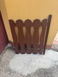 Cancelletto in legno di noce fatto a mano