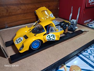 Diorama rottame Ferrari 330 P4 1/18