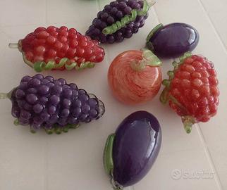 frutta colorata in vetro di murano