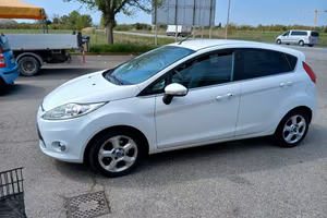 Ford Fiesta 1.4 per Neo patentati EURO 5