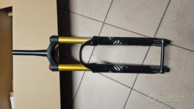 Forcella  29" 180mm steli 36mm Tapered 