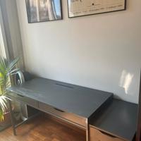 scrivania ikea con cassettiera