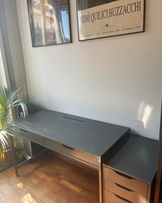 scrivania ikea con cassettiera