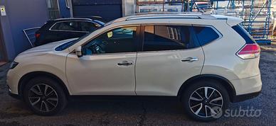 nissan x-trail tekna 2wd cambio manuale