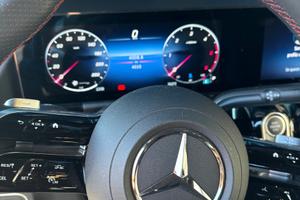 Mercedes-benz  gla 200d  amg Line-2025-soli 4000 k
