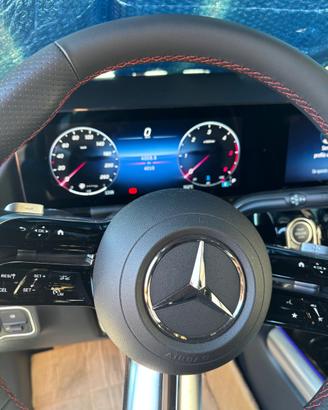Mercedes-benz  gla 200d  amg Line-2025-soli 4000 k