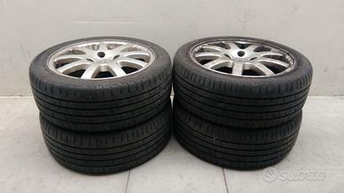 Cerchi in lega con gomme 205/45 R16