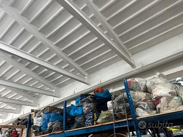 Scarpe da donna e uomo solo in stock