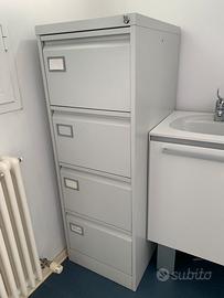 Classificatore metallico a 4 cassetti per ufficio