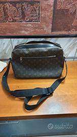Borsa tracolla lavoro viaggi di Vuitton mod Torres