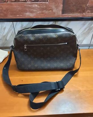 Borsa tracolla lavoro viaggi di Vuitton mod Torres