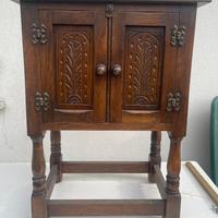 MOBILE IN STILE REVIVAL