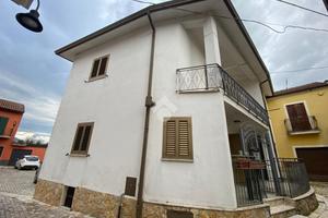 CASA SEMINDIPENDENTE A CASSINO