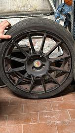 Due Cerchi e gomme